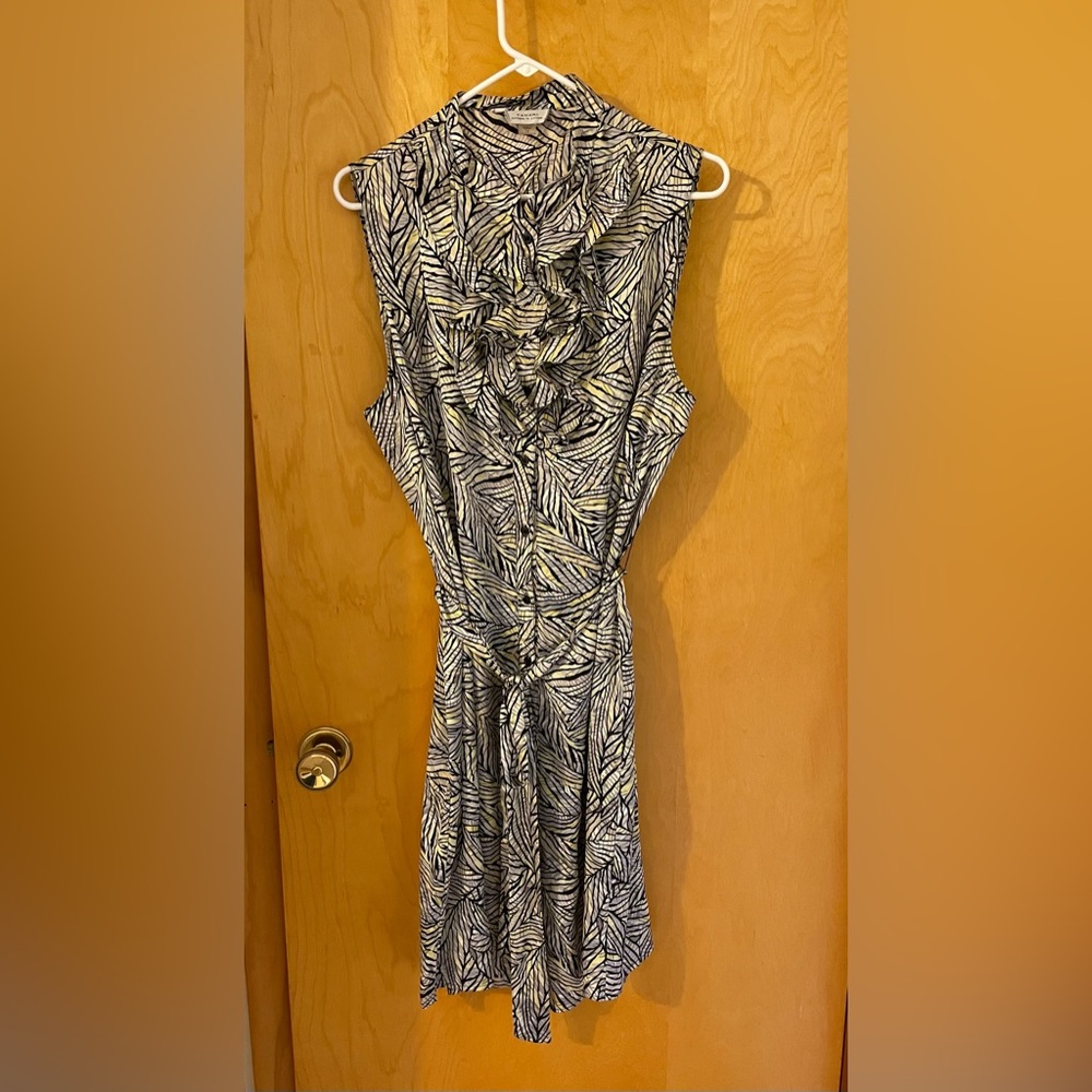 Tahari sleeveless size 16 dress